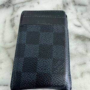 AUTHENTIC Louis Vuitton card holder with clip